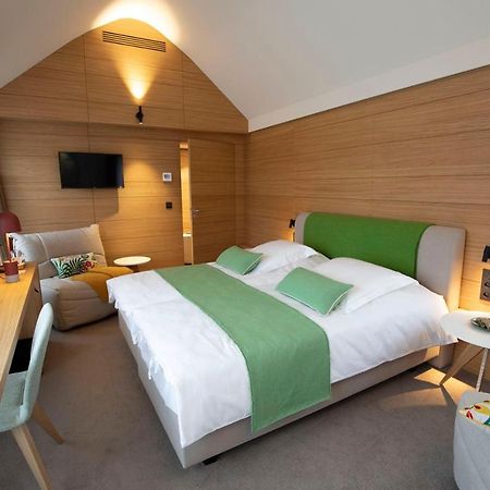 B-Lodge Boutique Hotel Лувен-ла-Нев Екстер'єр фото